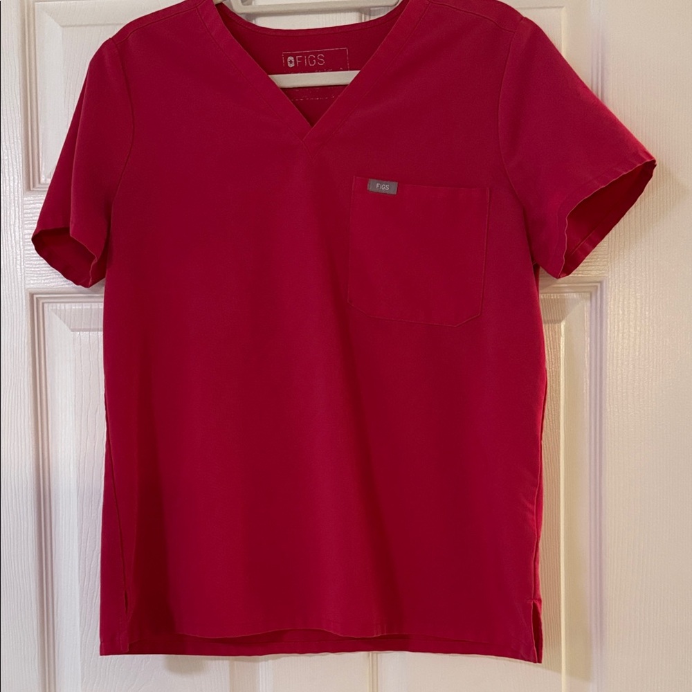 Figs Women's V-Neck Scrub Top in Ultra Rose